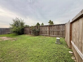 Building Photo - 14802 Fir Knoll Way