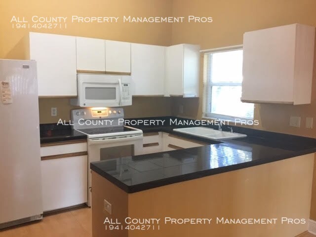 Foto del edificio - 5706 Monte Rosso Rd