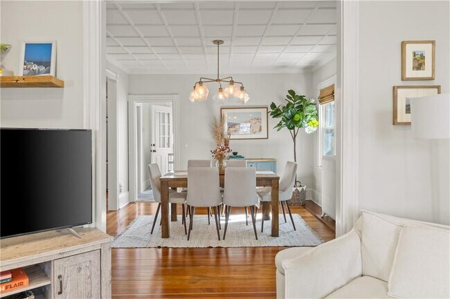 Building Photo - 35 Hall Ave