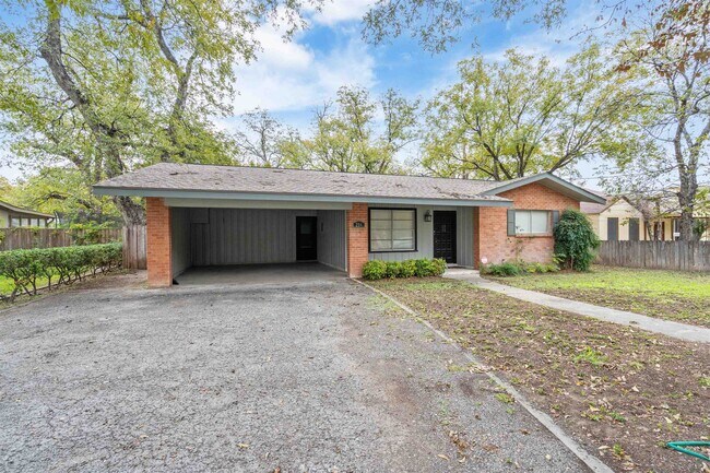 Foto del edificio - 214 W Strickland St