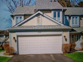 Building Photo - 329 Redwing Dr
