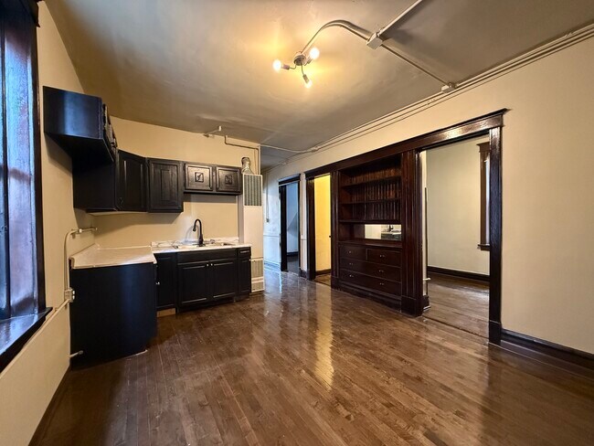 Foto del edificio - 4222 W Cullerton St