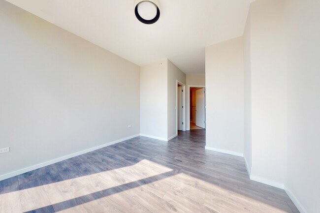 Interior Photo - 5252