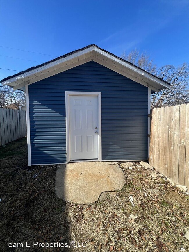 Foto del edificio - 3 br, 1 bath House - 2251 N Rogers Ave