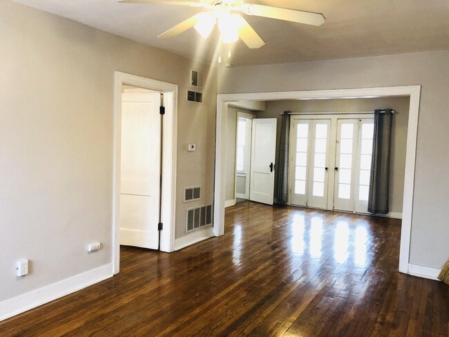 Building Photo - 2811 Campbell St