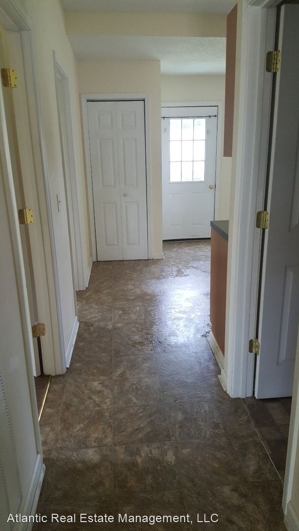Foto del edificio - 3 br, 1 bath House - 910 N Main Street