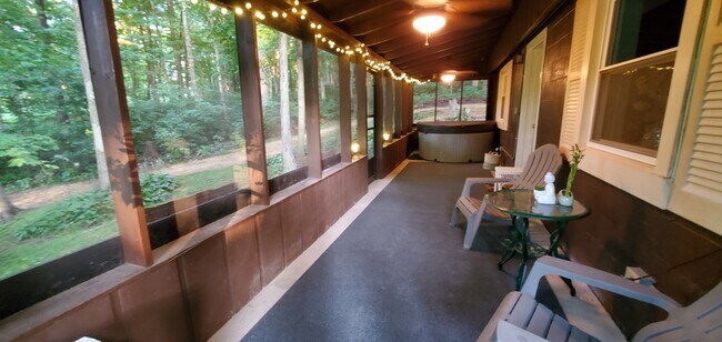 Foto del edificio - 4755 S Stansifer Ln