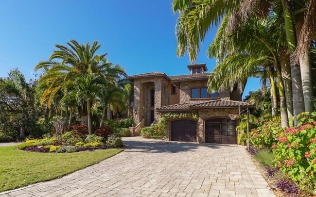 Building Photo - 3544 San Remo Terrace