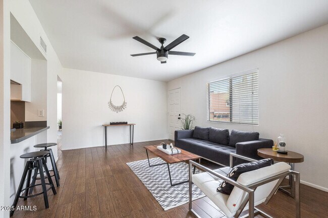Foto del edificio - 733 E Cochise Dr