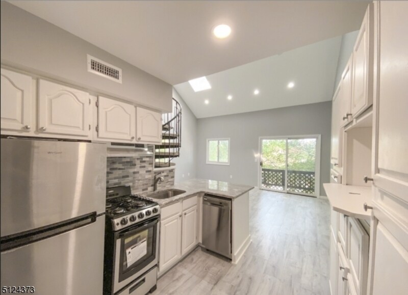 4 Alta Ct W, Vernon Township, NJ 07462 House Rental in Vernon