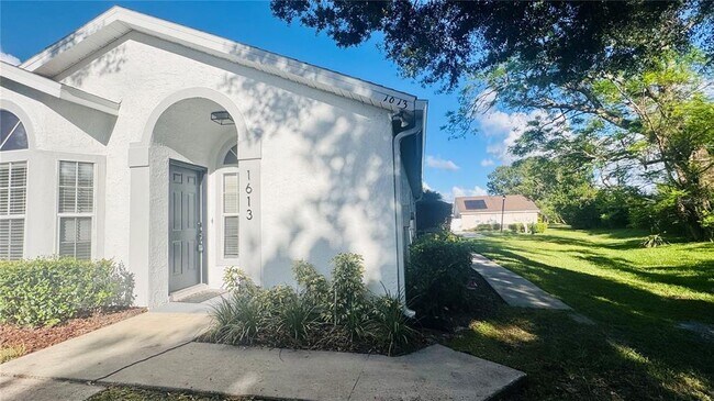 Foto del edificio - 1613 Winter Green Blvd