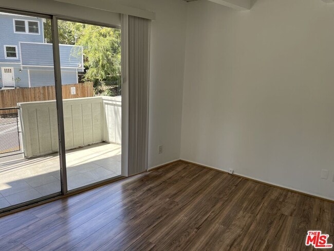 Building Photo - 2154 N Beverly Glen Blvd