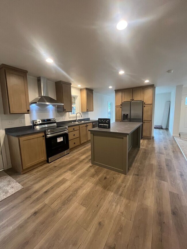 Foto del edificio - 3-Bedroom 2-Bathroom Home built in 2025