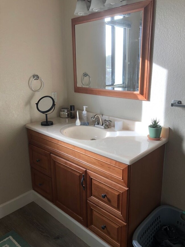 Building Photo - El Dorado (173)(LO)