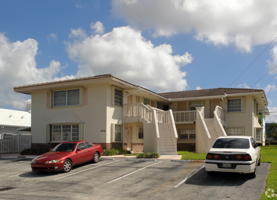 Foto principal - 4910 NE 18th Ter
