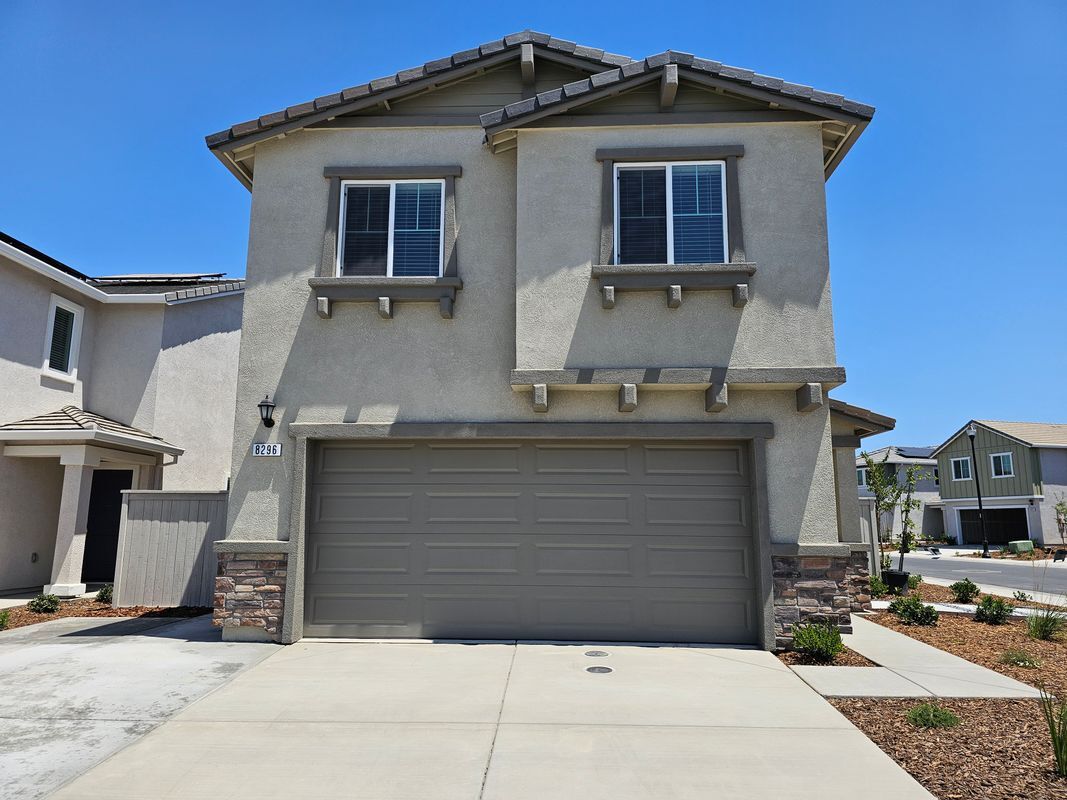 Foto principal - 8296 Whippersnapper Way