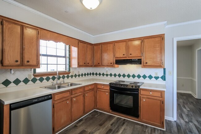 Building Photo - Cozy Three Bedroom in Hephzibah!