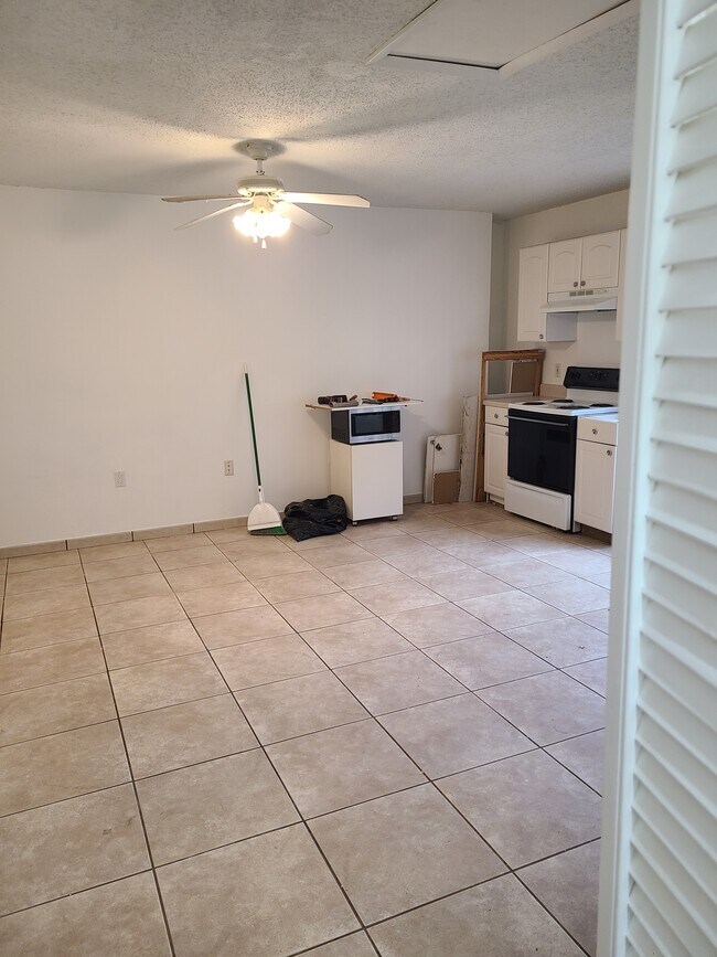Building Photo - 8325 SW 106th St