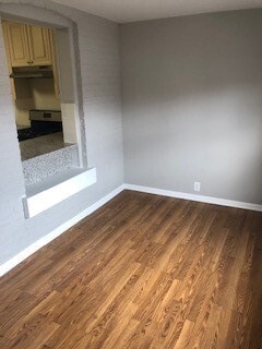 Building Photo - 5855 N Melvina Ave