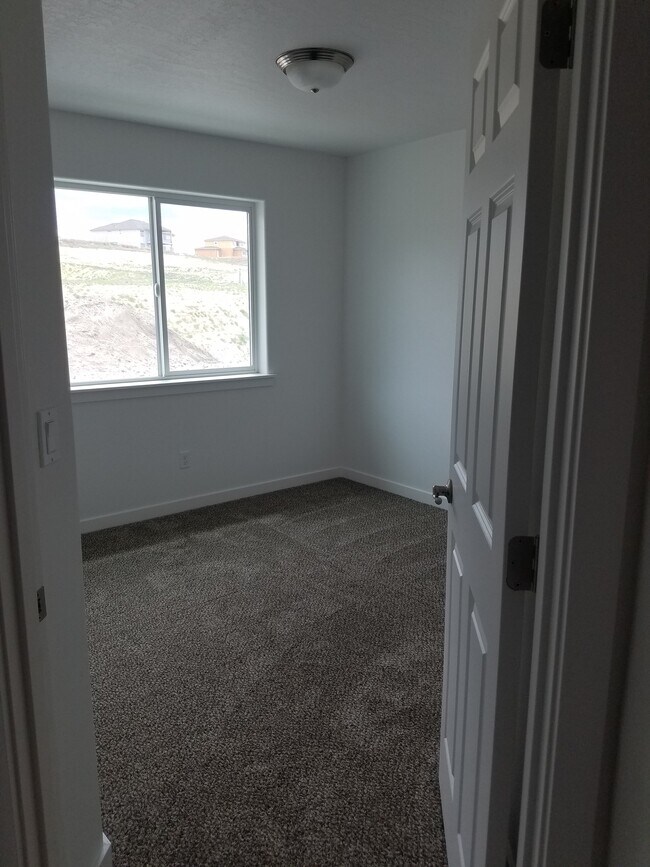 Foto del edificio - 6905 Sully Ln