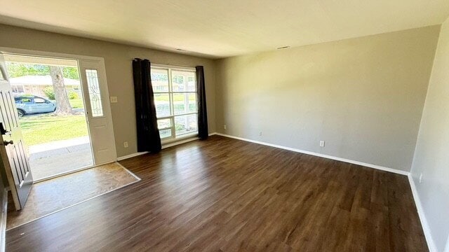 Building Photo - EAST SIDE/LAWRENCE 3 BEDROOM RANCH HOME RECENTLY UPDATED!