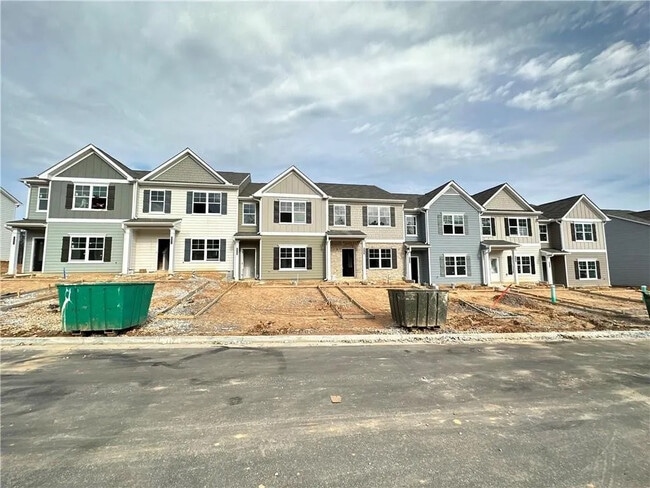 Foto del edificio - Room in Townhome on Shaffer Ct