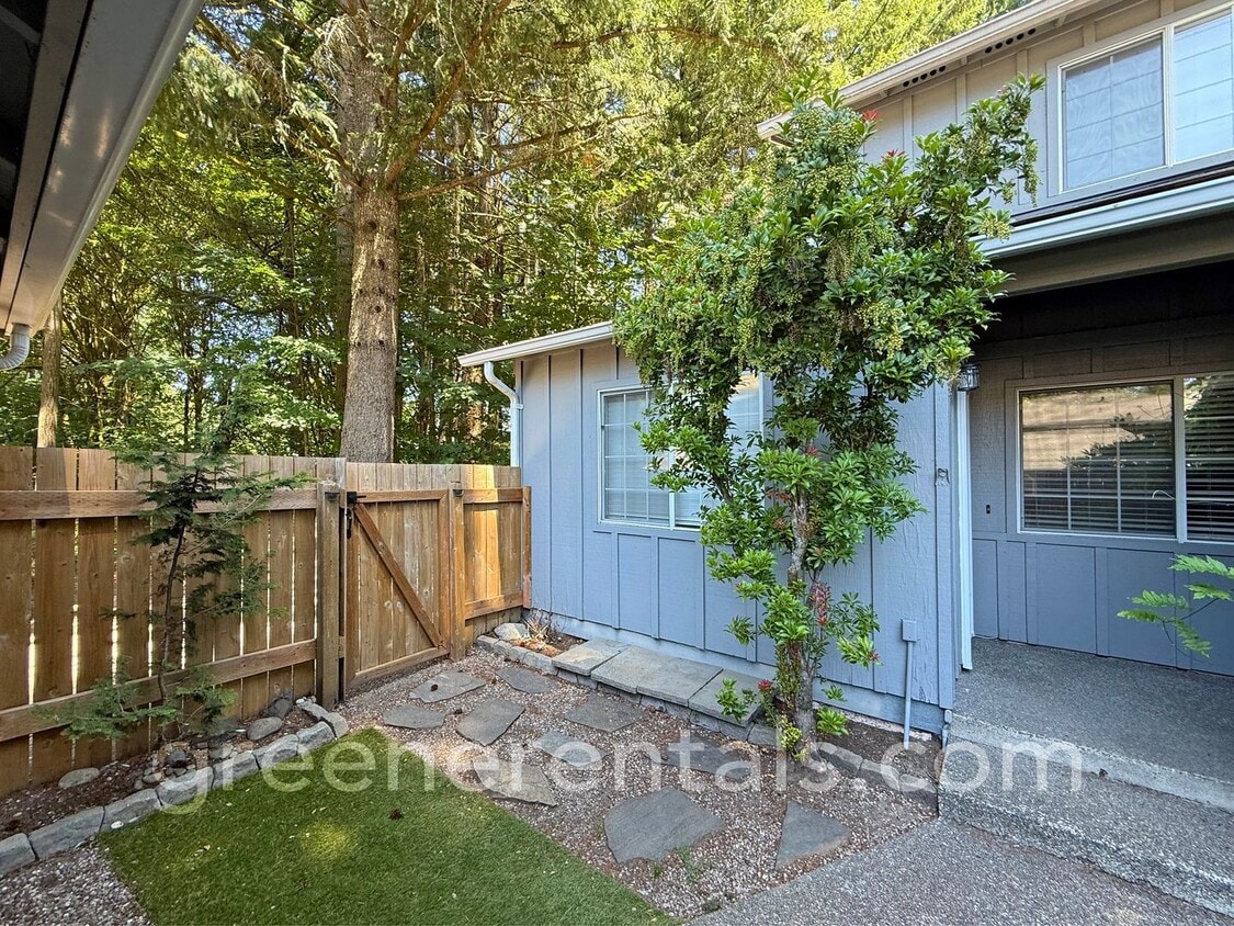 Primary Photo - Quaint 2BR 1.5BA Condo in the Vineyards