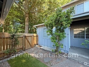 Building Photo - 2830 60th Ln SE