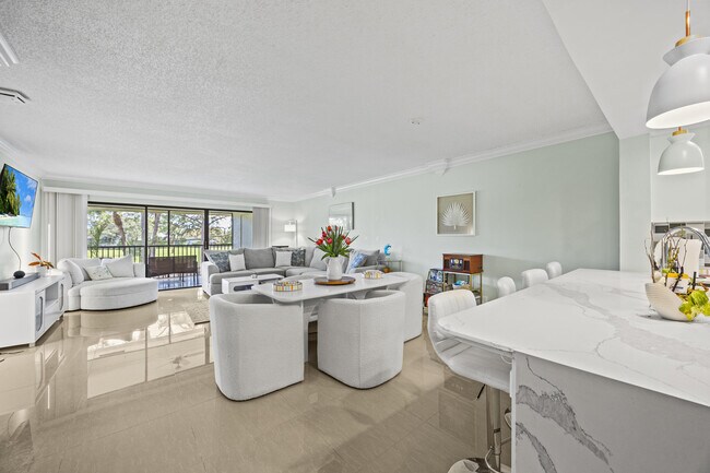 Foto del edificio - 12926 Briarlake Dr