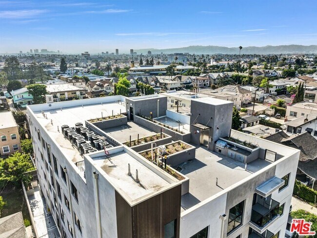 Foto del edificio - 1537 S Wilton Pl