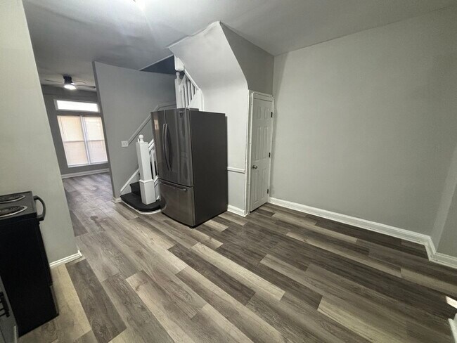 Foto del edificio - 2 bedroom PLUS den with Fireplace