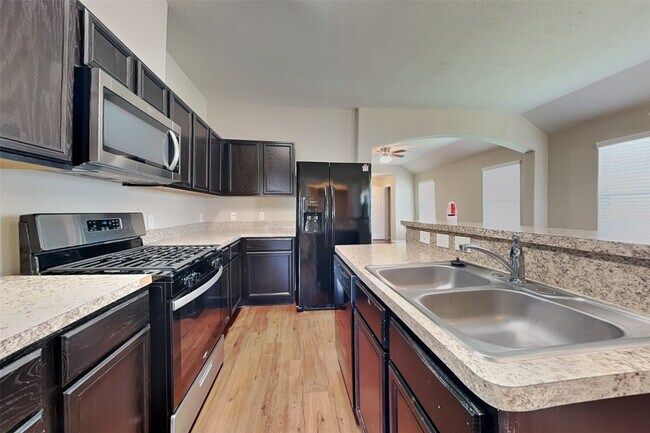Building Photo - 21606 Nella Cir