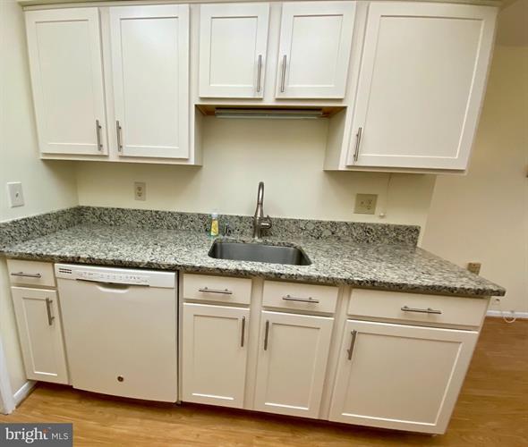 Building Photo - 15311 Pine Orchard Dr