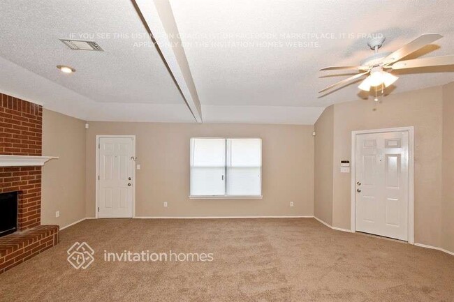 Building Photo - 733 Kristi Ln