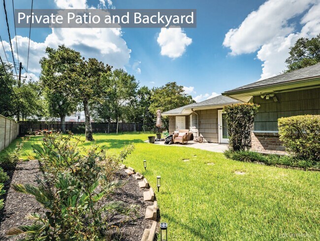 Building Photo - 8918 Link Ct