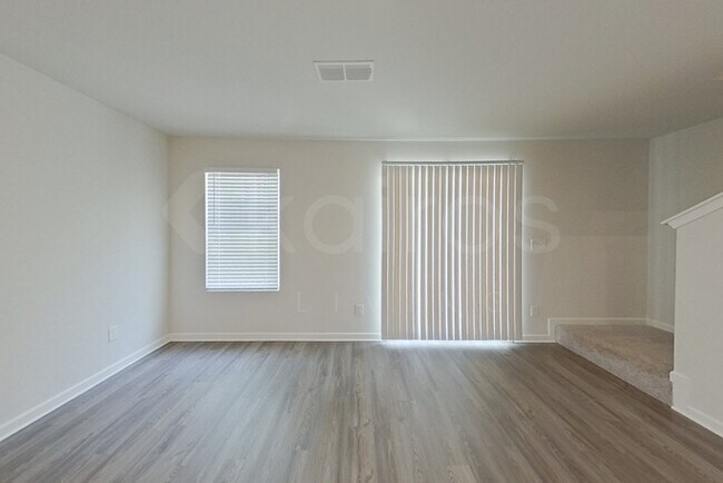 Foto del edificio - 380 Ironwood Ct