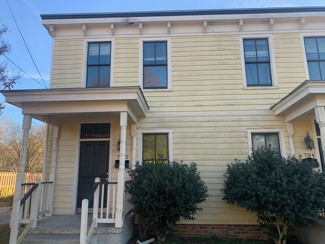 Foto principal - 702 Grove Ave