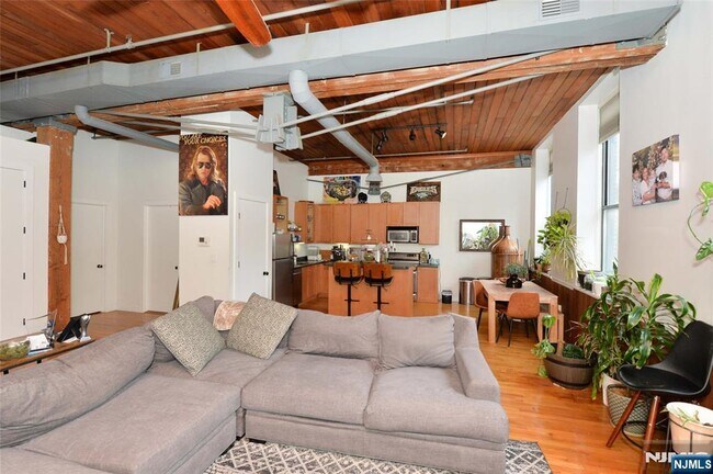 Foto del edificio - 126 Webster Ave