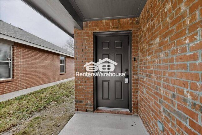 Foto del edificio - Fully Renovated Gem in Frisco Ready To Be your New Home