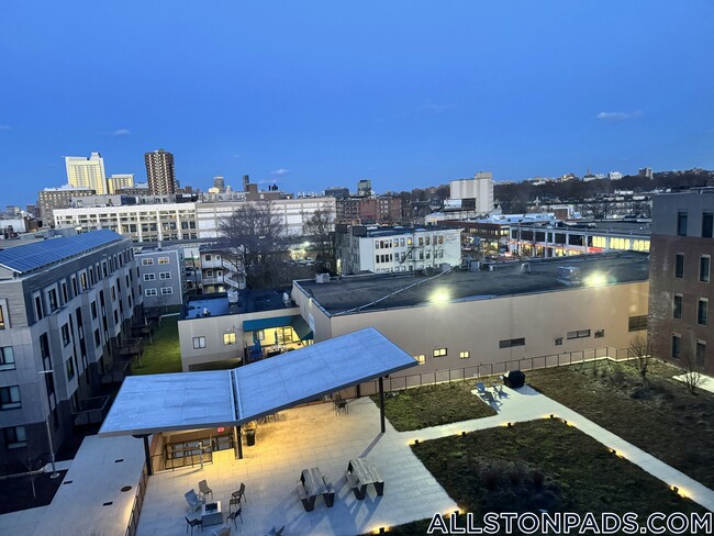 Foto del edificio - 55 Brighton Ave