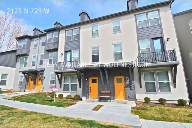 Primary Photo - Stunning 3 Bedroom Layton Townhome! No Dep...