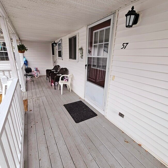 Foto del edificio - 17 Wysocki Dr