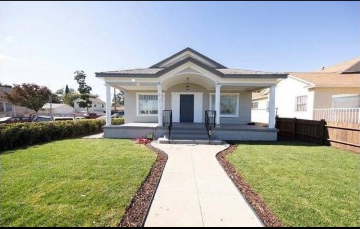 Primary Photo - 4279 Walton Ave