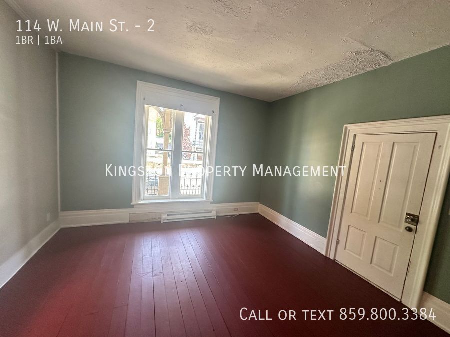 Primary Photo - 114 W Main St