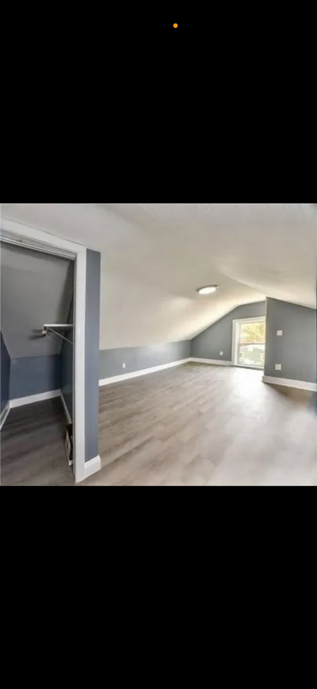 Building Photo - 415 Weeden St