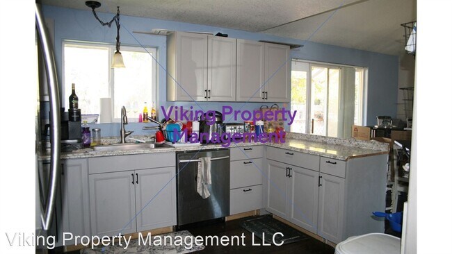 Building Photo - 3 br, 2 bath House - 2712 NE Huckleberry Ct