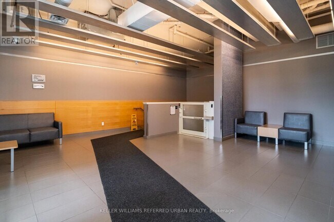 Building Photo - 170-170 Sudbury St