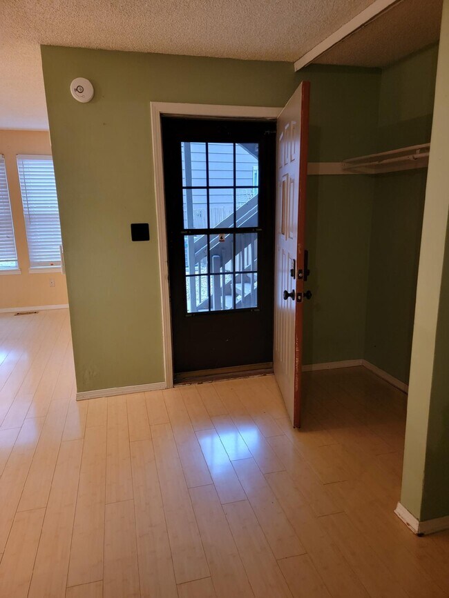 Foto del edificio - 9686 W Chatfield Ave