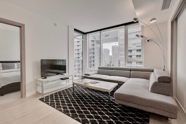 Building Photo - 87 Nelson St.