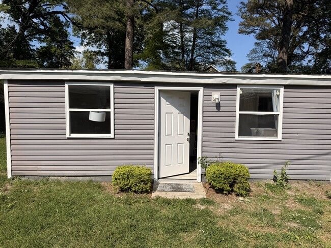 Building Photo - 9607 Sherwood Pl